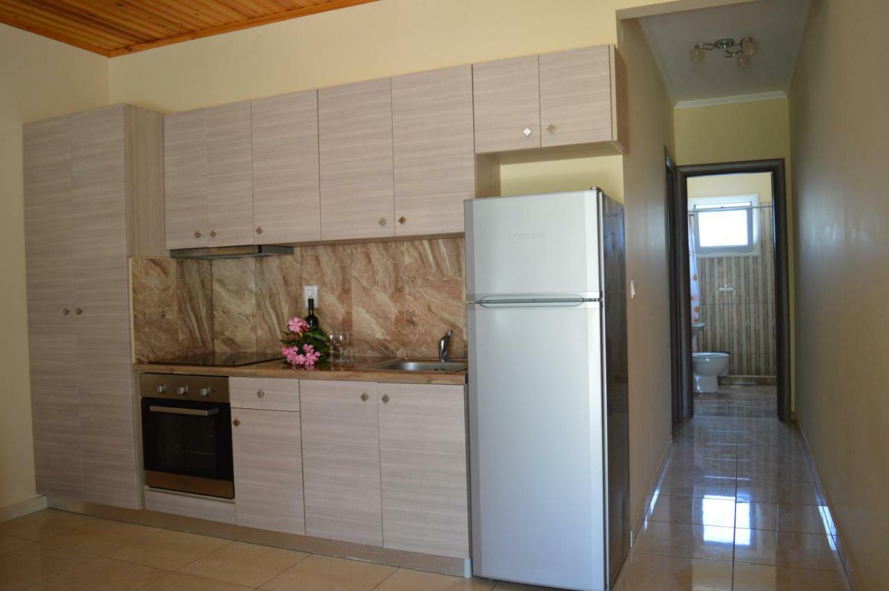 Garden View Apartments 아낙소스 외부 사진